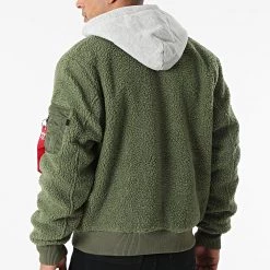 Bon marché ⌛ Veste Fourrure Zippée A Capuche Polaire CWU Vert Kaki de Alpha Industries 🧨 -California Jewels Soldes alpha industries 280979 118120 01 20210827T141609 04