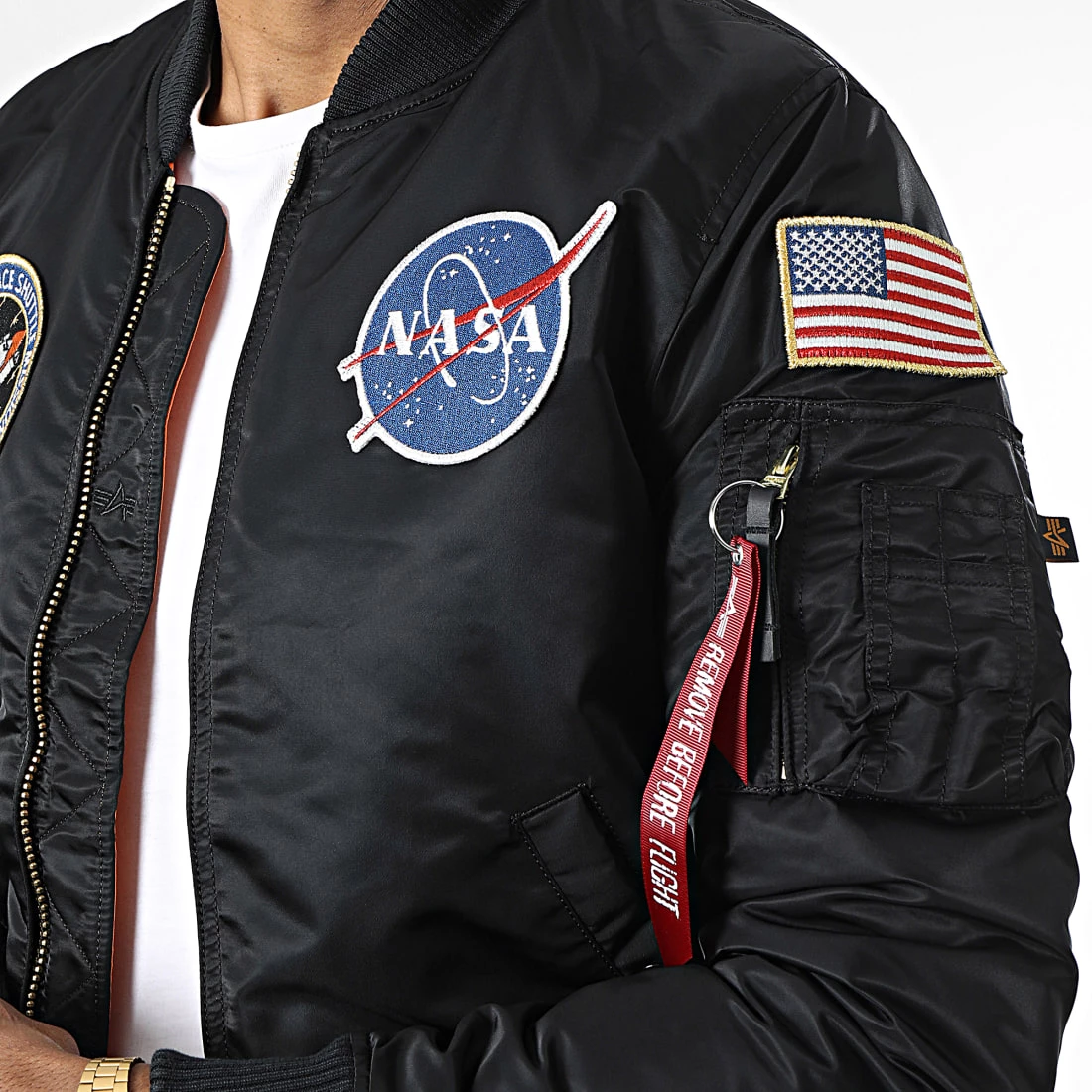 Les meilleures critiques de 👍 Veste Bomber MA-1 VF Nasa 166107LP Noir de Alpha Industries 😀 4 Les meilleures critiques de 👍 Veste Bomber MA-1 VF Nasa 166107LP Noir de Alpha Industries 😀 – Image 2