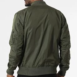 Vente flash 🛒 Veste Bomber MA-1 TT 191103 Vert Kaki de Alpha Industries 🌟 -California Jewels Soldes alpha industries 339065 191103 257 20220930T160233 04