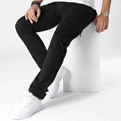 Meilleure vente 🎉 Pantalon Cargo 158205 Noir de Alpha Industries 👏 -California Jewels Soldes alpha industries 342975 158205 03 20221108T150419 03