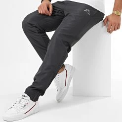 Coupon 😉 Pantalon Jogging Krismano 304WRQ0 Gris Anthracite de Kappa 🔔 -California Jewels Soldes kappa 206745 304WRQ0 805 20191218T122307 03