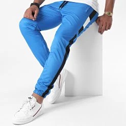 De gros 🎁 Pantalon Jogging A Bandes Uzi PT029 Bleu de NI by Ninho 🔔 -California Jewels Soldes ni by ninho 225809 PT029 ROYAL BLACK 20200729T121021 03
