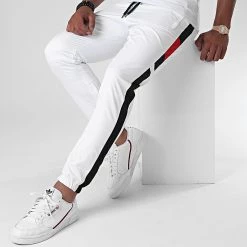 De gros 🤩 Pantalon Jogging A Bandes Uzi PT029 Blanc de NI by Ninho 🤩 -California Jewels Soldes ni by ninho 225810 PT029 WHITE BLACK RED 20200723T092302 03