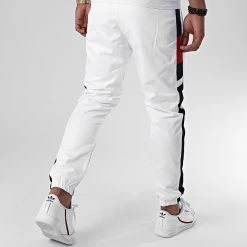 De gros 🤩 Pantalon Jogging A Bandes Uzi PT029 Blanc de NI by Ninho 🤩 -California Jewels Soldes ni by ninho 225810 PT029 WHITE BLACK RED 20200723T092306 04