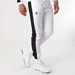 Sortie 😍 Ensemble De Survêtement A Bandes Colt S027 Blanc Noir de NI by Ninho 🌟 -California Jewels Soldes ni by ninho 238835 S027 BLANC NOIR TPDT 20210512T113708 04