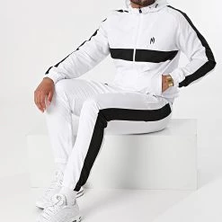 Sortie 😍 Ensemble De Survêtement A Bandes Colt S027 Blanc Noir de NI by Ninho 🌟