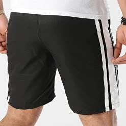 Tout neuf 😉 Short Jogging A Bandes 018 Noir de NI by Ninho 🔔 -California Jewels Soldes ni by ninho 298338 SH 018 NOIR BLANC VERT 20220117T112207 04