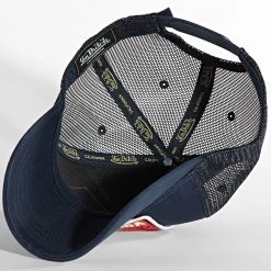 Grosses soldes ❤️ Casquette Trucker Famous Bleu Marine de Von Dutch 👏 -California Jewels Soldes von dutch 306671 VD 0 CAS1 FAMOUS2 20220304T161230 03